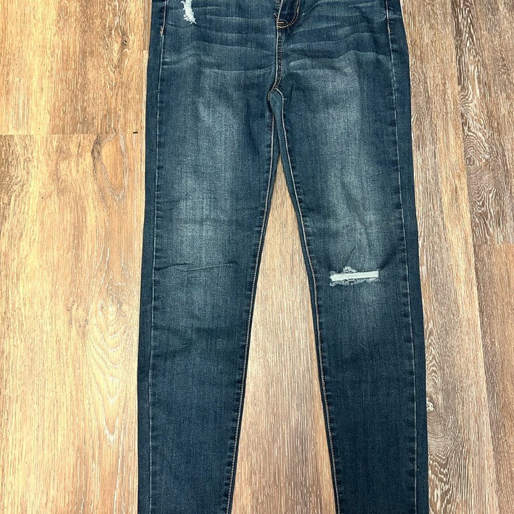 💙Celebrity Pink Distressed Blue Jeans